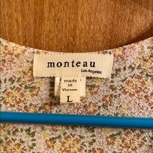 Floral Top with cinched waist - Picture 2 of 4